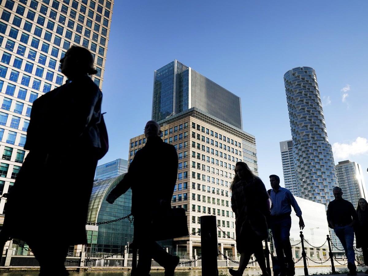 İngiltərədə işsizlik səviyyəsi ən y&uuml;ksək həddə &ccedil;atıb