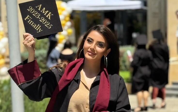 Azərbaycanlı müğənni məzun oldu 