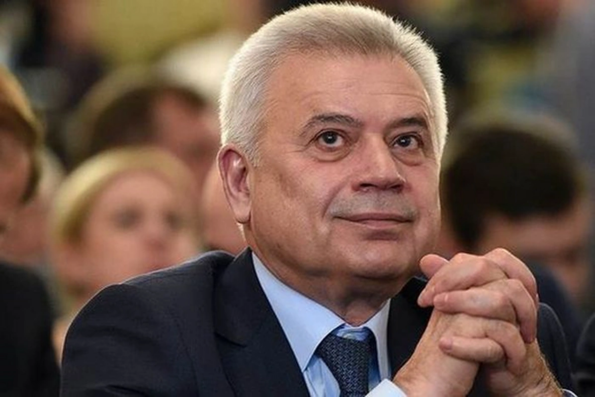 Vahid Ələkbərovun Bakı həyatı: kasıb, atasız...