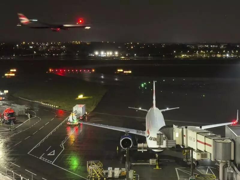 London hava limanında qarşıdurma 