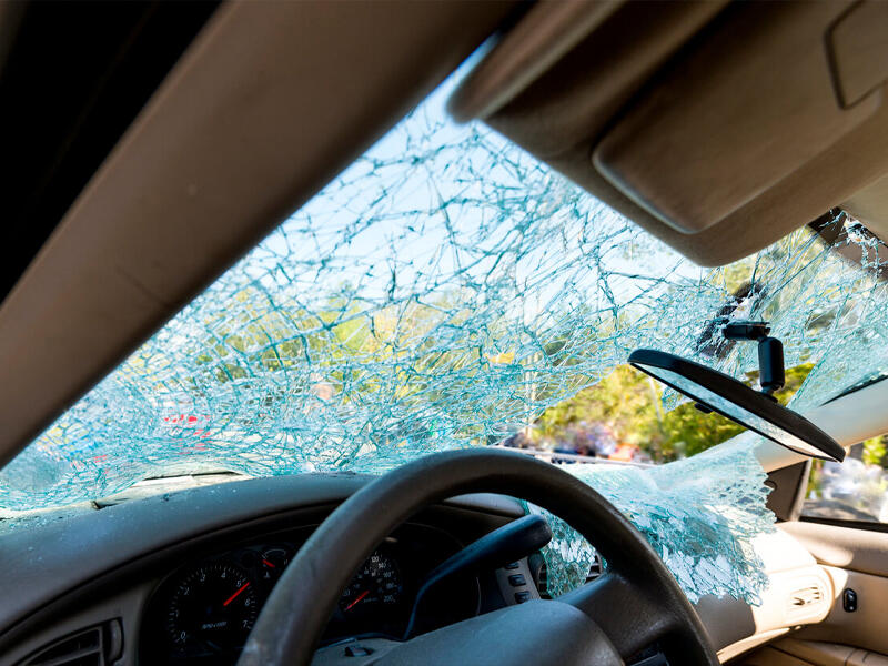 Hollivud ulduzu qəzaya düşdü  Vəziyyəti ağırdır  FOTO
