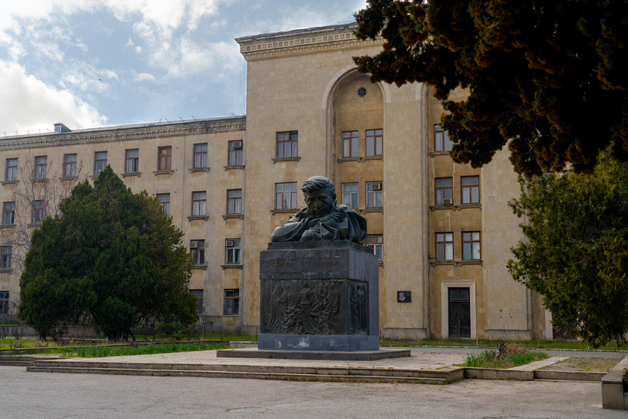 “Azərbaycanfilm”in direktoru işdən çıxarıldı