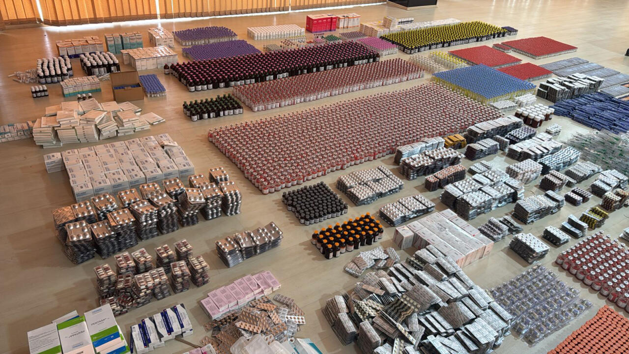 Ölkəyə qanunsuz yolla keçirmək istədi 