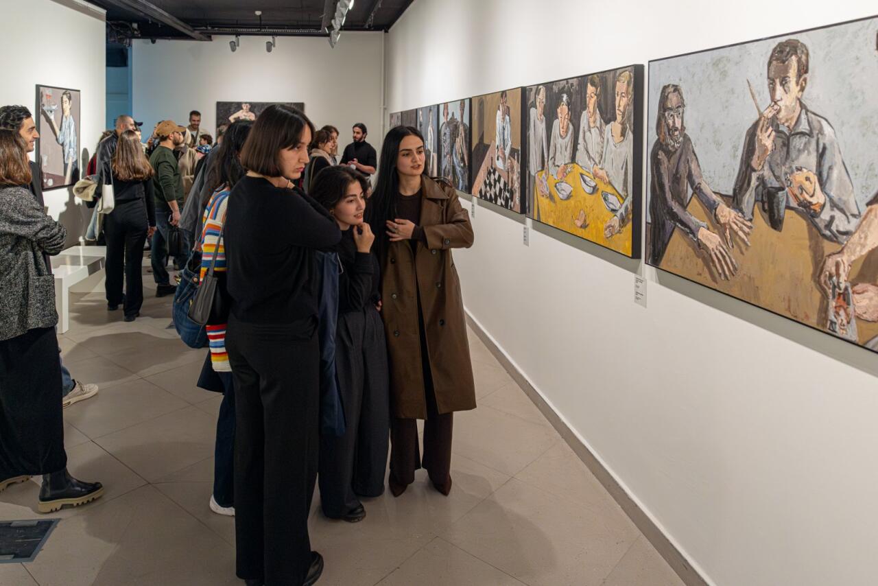 YAY Qalereyası gənc rəssam Moukun (Əli İsrafilov) “Astaasta” adlı yeni fərdi sərgisini təqdim edib  FOTO