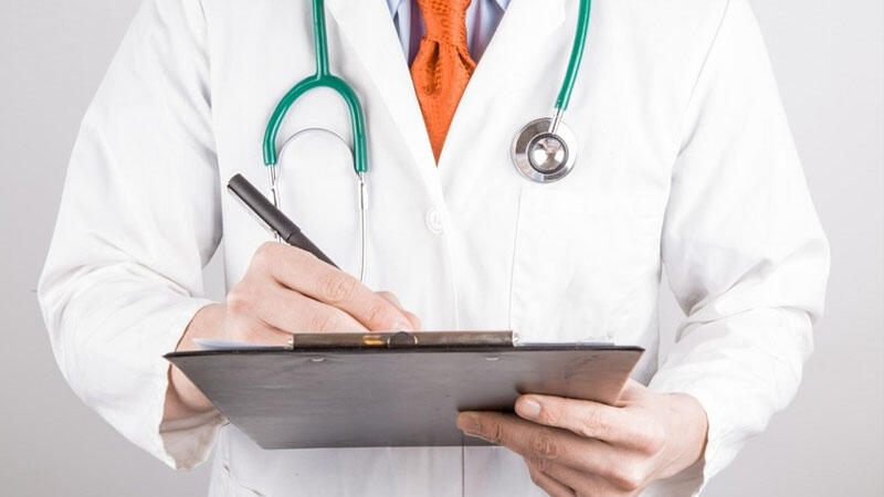 Həkimlər niyə b&ouml;lgələrdə işləmək istəmir? &ndash; Ekspert a&ccedil;ıqlayır