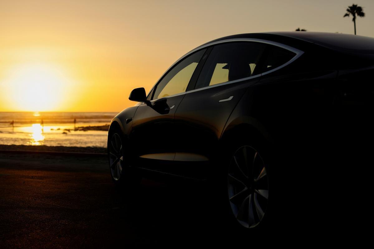 Əgər elektromobil həvəskarısansa  bu modeli seç