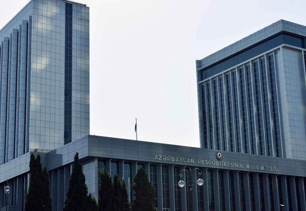 Milli Məclisin plenar iclasında hansı məsələlər m&uuml;zakirə ediləcək?