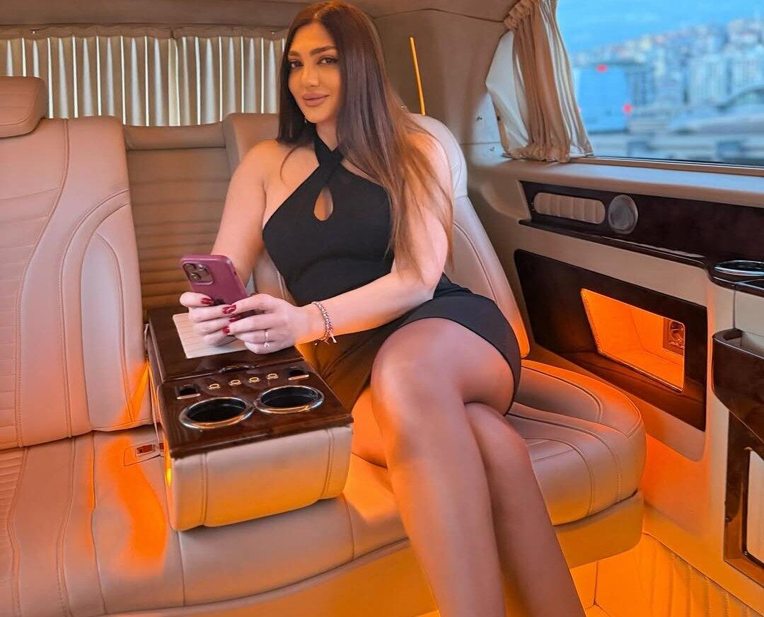 "20 il &ouml;ncə də a&ccedil;ıqsa&ccedil;ıq geyinirdim"