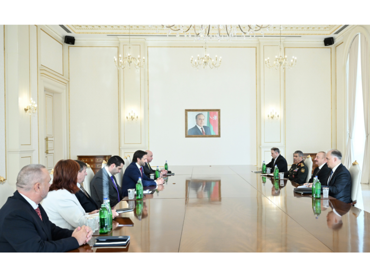 Prezident Slovakiya Baş nazirinin müavininin başçılıq etdiyi nümayəndə heyətini qəbul edib  VİDEO  FOTO