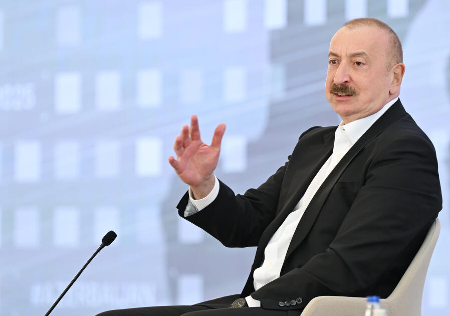 İlham Əliyev: Bizi tənqid edənlərin xarici borcu ÜDMin 100 faizi qədərdir və ondan da artıqdır