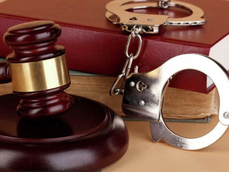 İşgəncə verib, qırmızı "gəlinlik" paltarını geyindirənlərə cəza VERİLDİ  44 il 4 ay