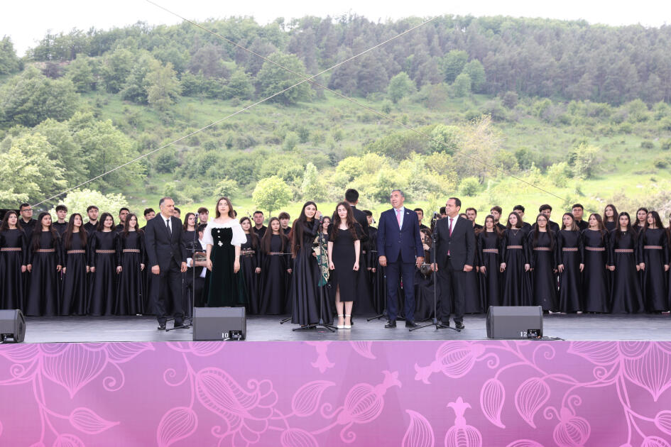 Şuşada “Xarıbülbül” Beynəlxalq Musiqi Festivalı davam edir  FOTO