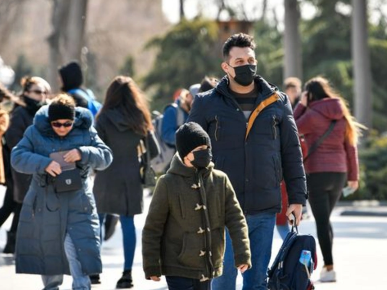 Maska, peyvənd....  Səhiyyə Nazirliyi vətəndaşlara &ccedil;ağırış etdi