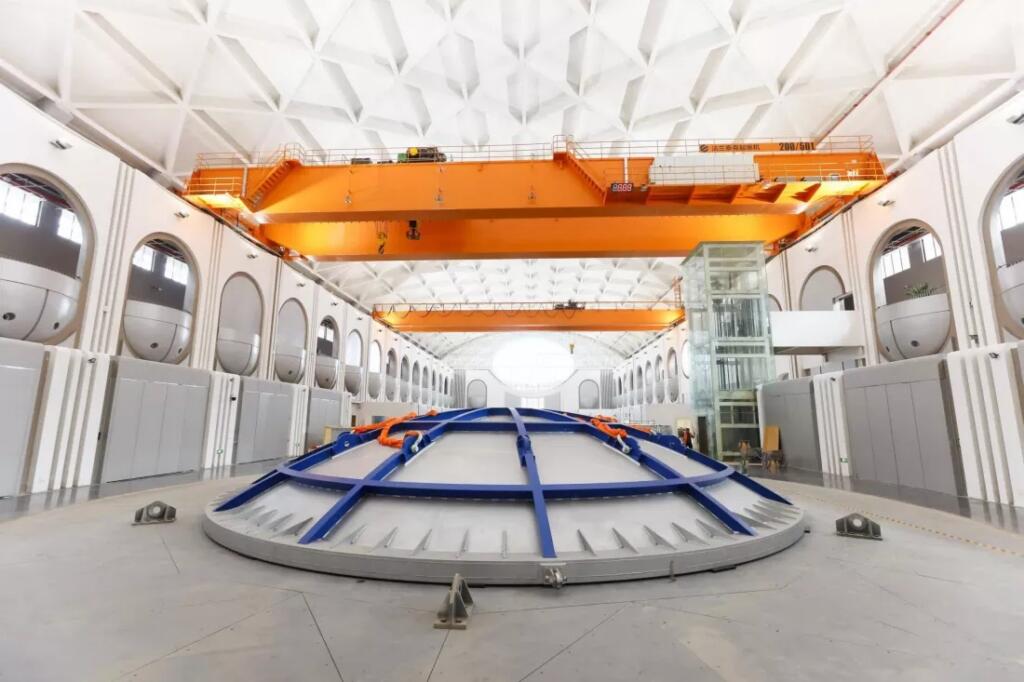 &Ccedil;in d&uuml;nyanın ən g&uuml;c&uuml; hipercazibə maşınını istifadəyə verdi 