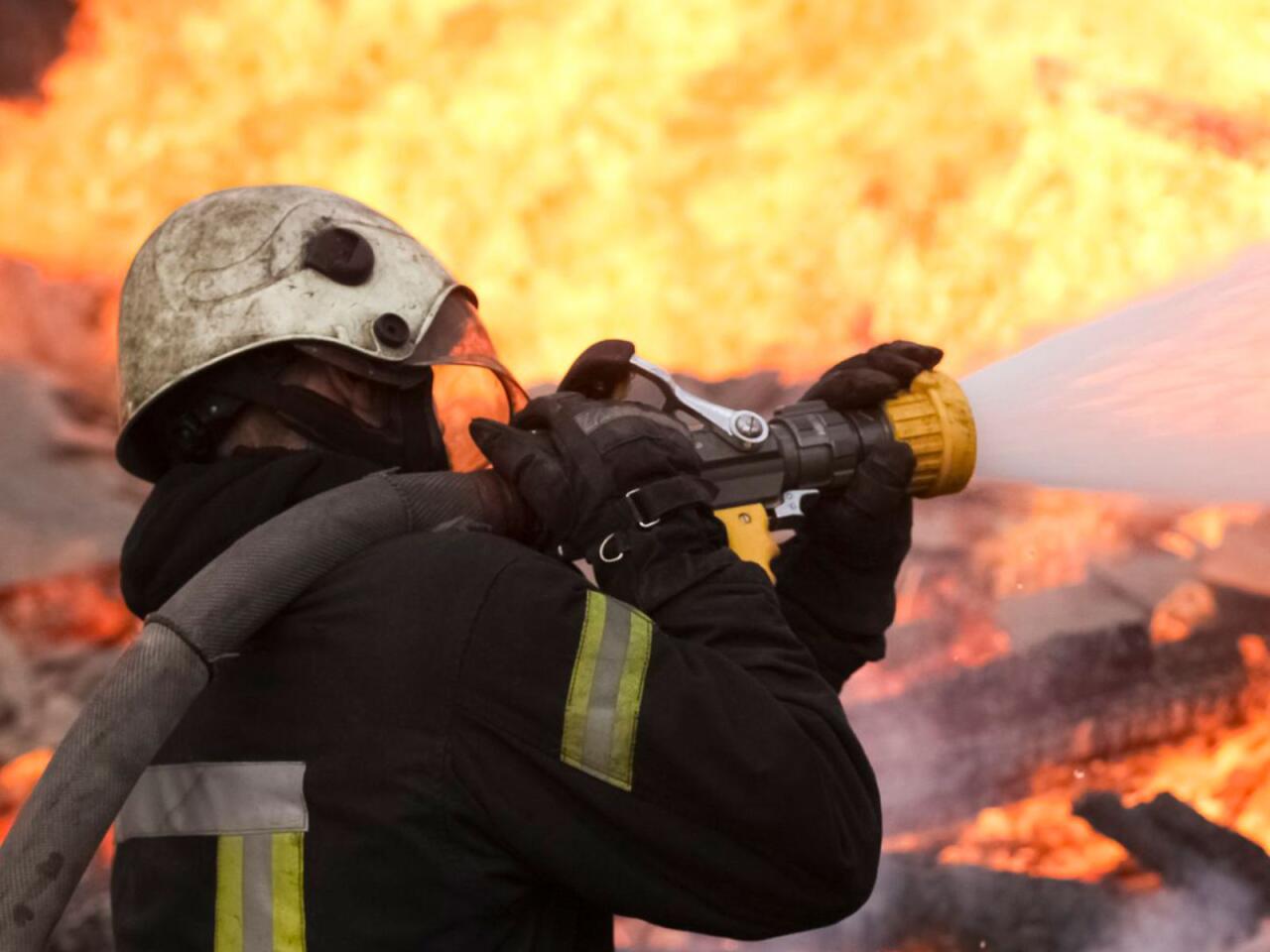 Direktorun otağında baş verən yanğınla bağlı araşdırma aparılır