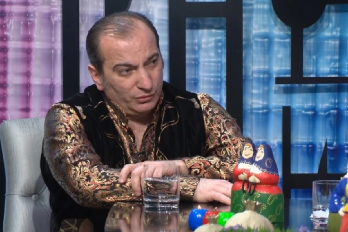 "23 ildir sənsizəm" 