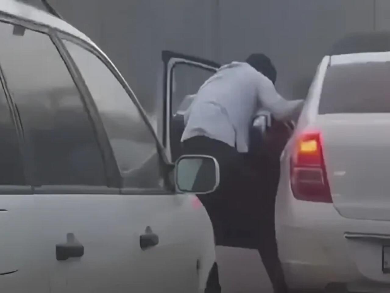 Binədə "makler" yol &uuml;st&uuml;ndə &ouml;ld&uuml;r&uuml;ld&uuml;  "Korsan, hara s&uuml;r&uuml;rsən?"