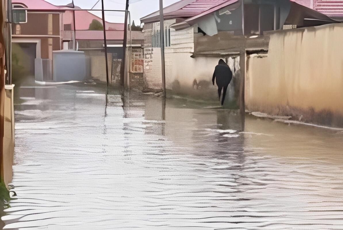 Bakıda leysan: Qəsəbələri su basdı, azyaşlı yaralandı 