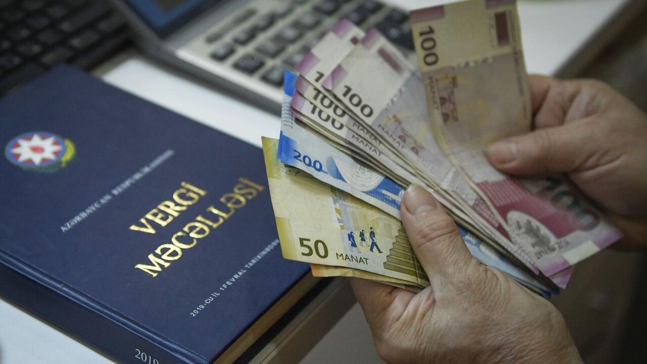 Gələn il kimlərin vergisi azalacaq?  Komitə sədri AÇIQLADI