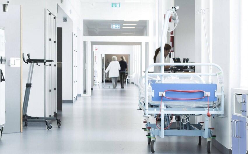 Tanınmış m&uuml;ğənni xəstəxanaya yerləşdirildi 