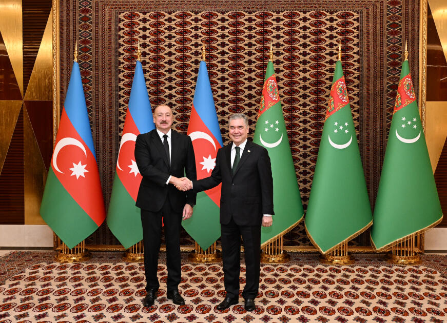 Prezident İlham Əliyevin Türkmənistan Xalq Məsləhətinin sədri ilə təkbətək görüşü olub  FOTO
