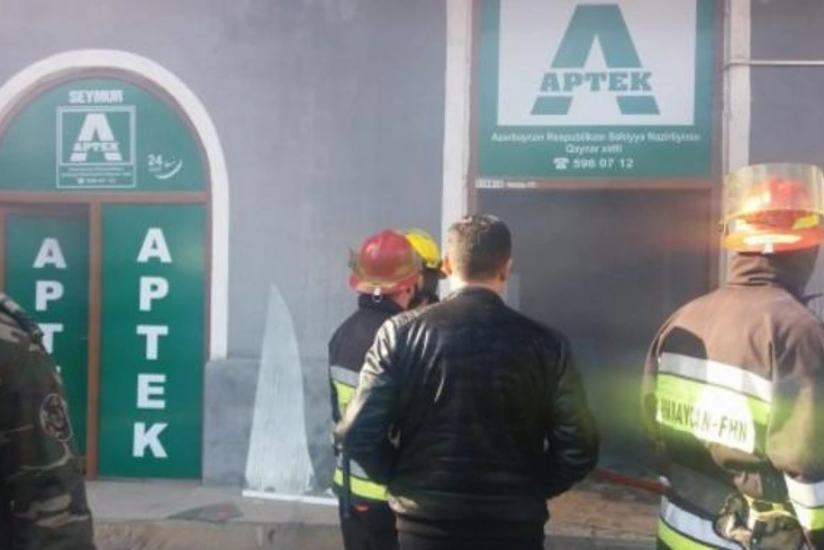 Sumqayıtda aptek yanır