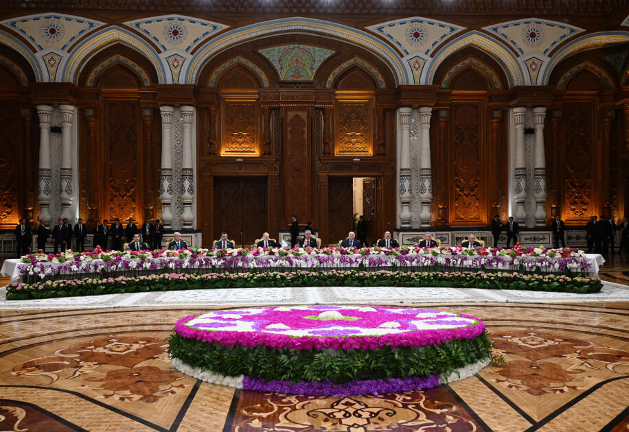 İlham Əliyev Düşənbədə MDB dövlət başçılarının şərəfinə təşkil olunan rəsmi qəbulda iştirak edib  FOTO