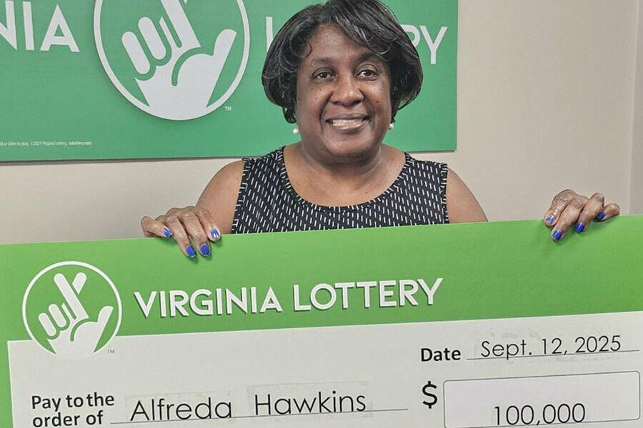 Şkafı təmizləyirdi  100 min dolları qazandı 