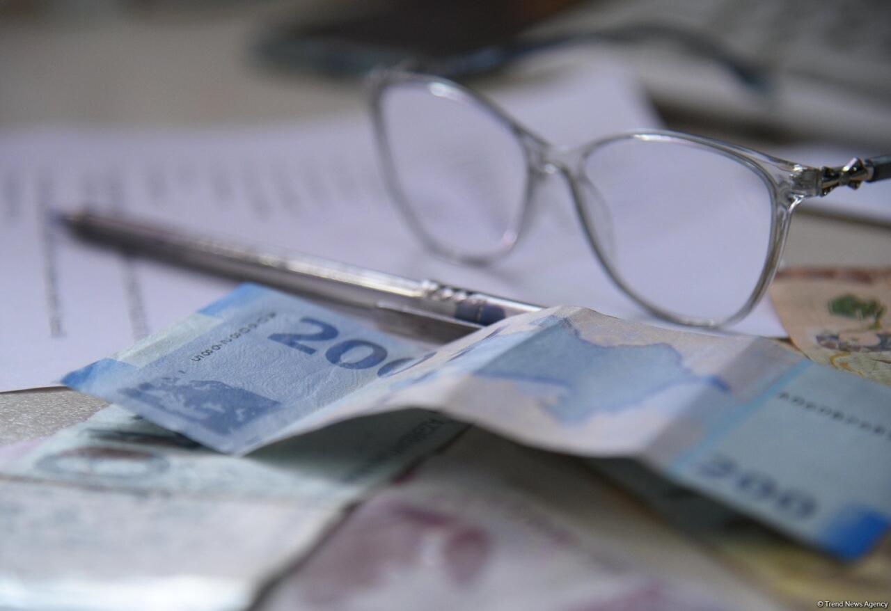 Məzuniyyətə çıxan işçilərin maaaşının ödənilməsi ilə bağlı yeni QAYDA