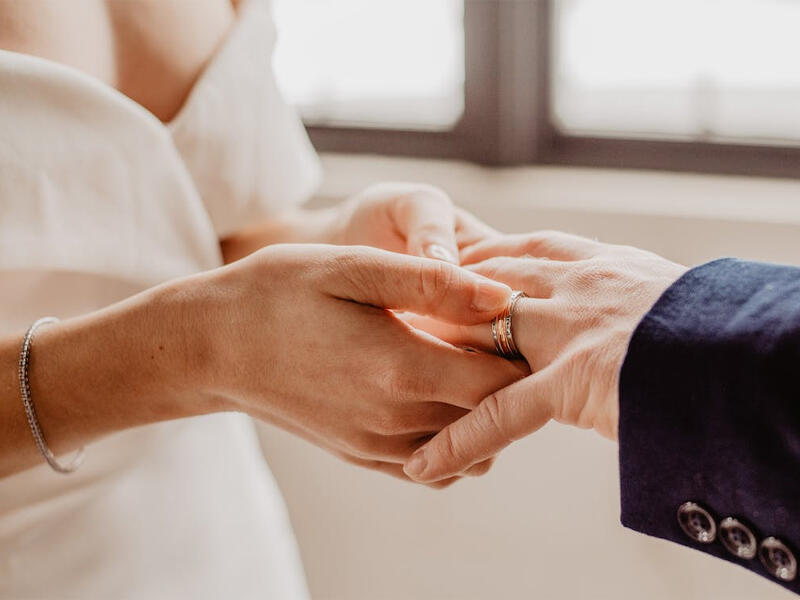 Toy yasa döndü  Bəy oynayarkən öldü