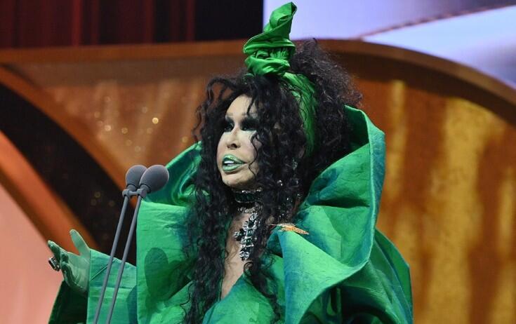 &ldquo;2 min verib, dayanmadan danışır, bunu dinləyəcəyəm?&rdquo;