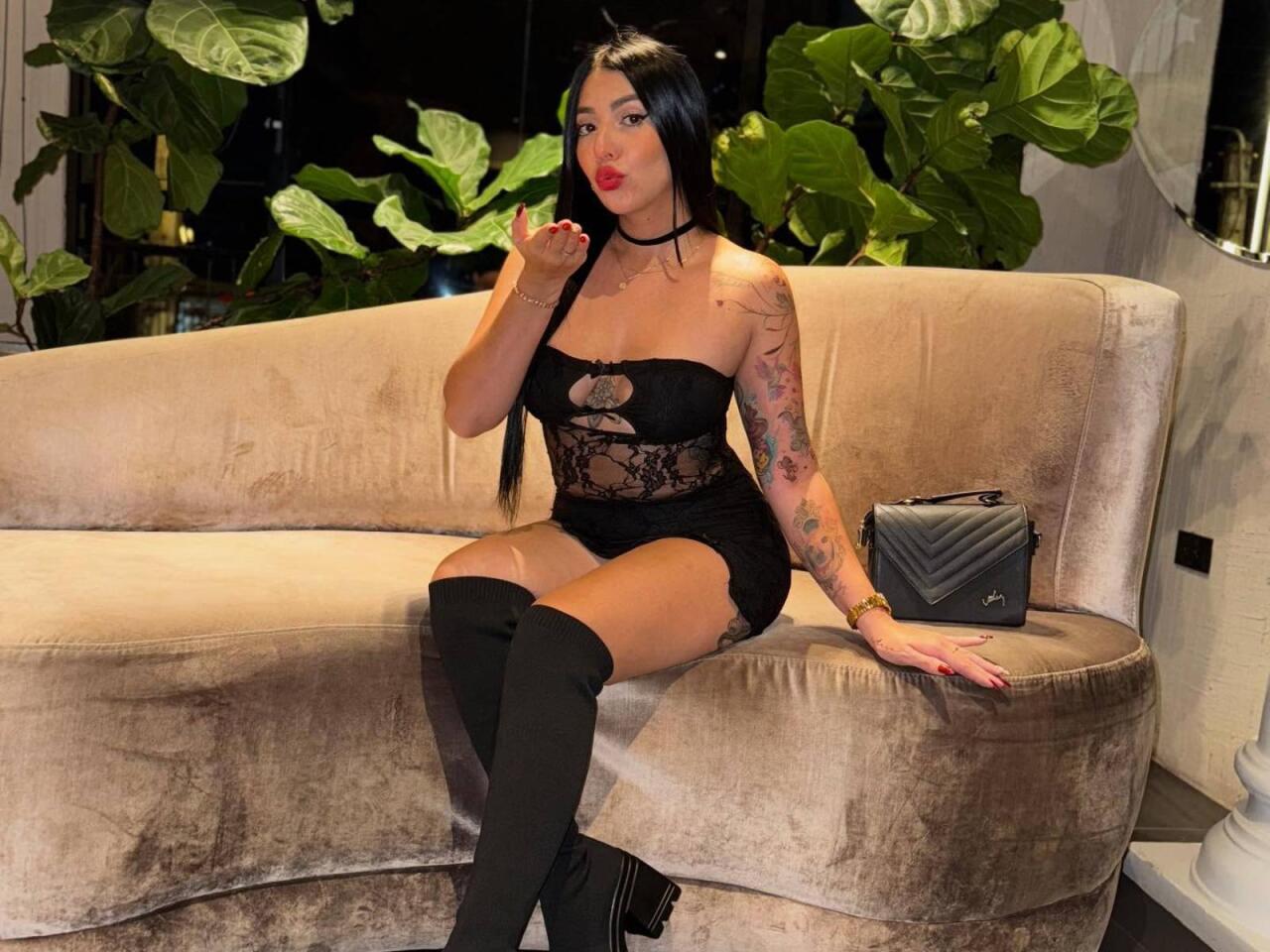 25 yaşlı bloqer motosiklet qəzasında &ouml;ld&uuml;  FOTO