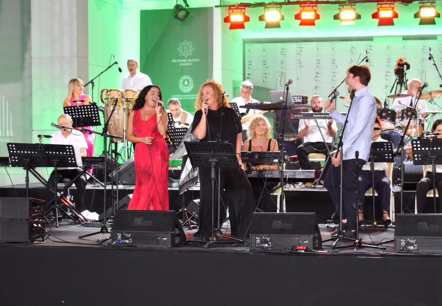 Qəbələ festivalında “Tbilisi Big Band” musiqi qrupu enerji dolu çıxışı ilə musiqisevərləri sevindirib  FOTO