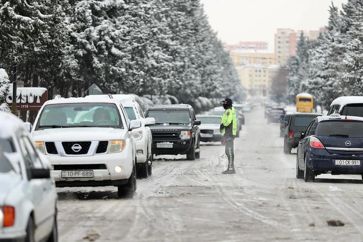 D&ouml;vlət qurumu qara g&ouml;rə xəbərdarlıq etdi  Bu yollar bağlana bilər