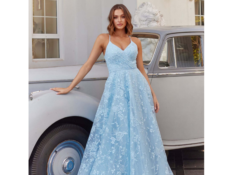 Ziyafət geyimlərinin kirayə qiyməti bahalaşdı