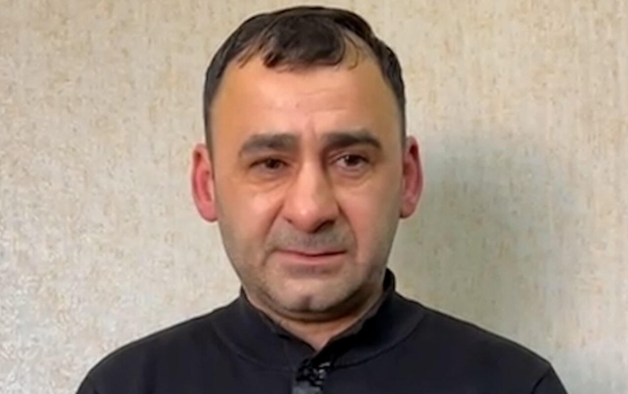 Bakıda sa&ccedil;ını kəsdirməyə gedən m&uuml;ştəriyə ŞOK &ndash; Bərbər başına torba ke&ccedil;irib... 