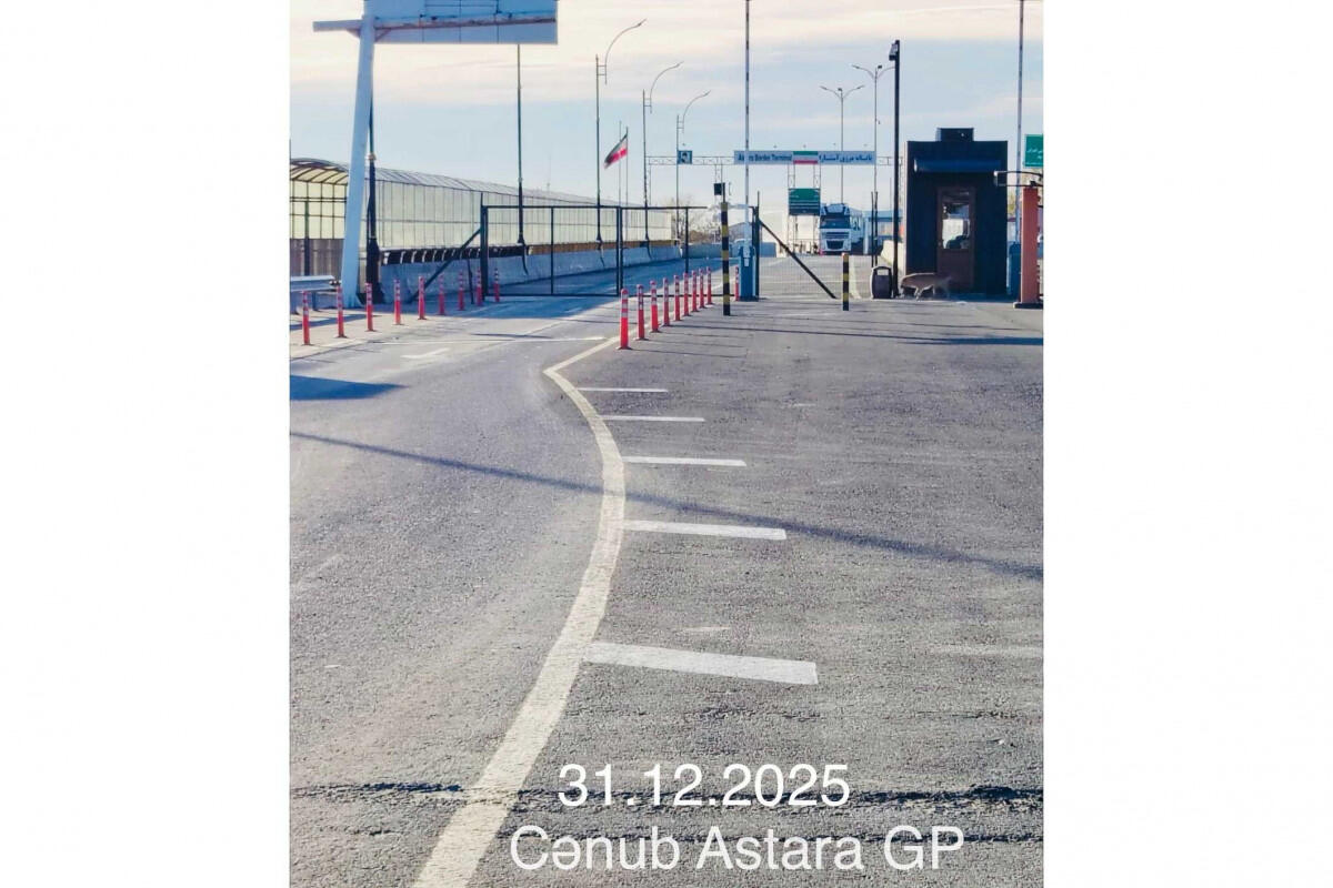 Azərbaycanİran sərhədində y&uuml;k avtomobillərinin sıxlığının səbəbi məlum olub  FOTO