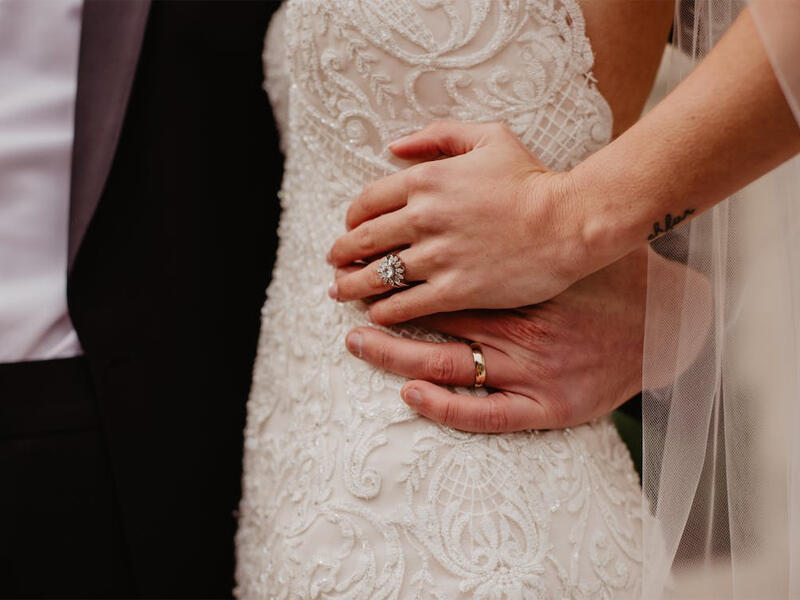 Bakıda bəylə gəlin toyu RİNQƏ &Ccedil;EVİRDİ 