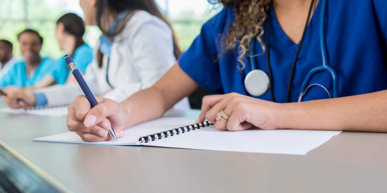 Azərbaycanda tibb təhsili 5 ilə SALINIR?