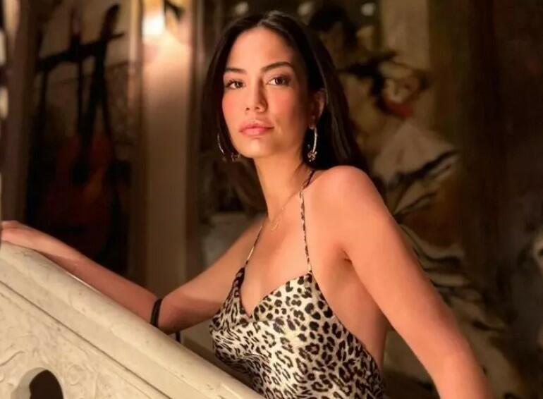 Demet &Ouml;zdemir Azərbaycan mahnısı paylaşdı 