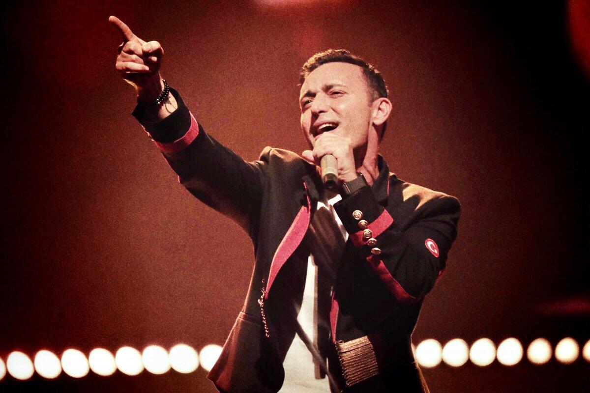 Mustafa Sandal Bakıda toyda 