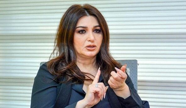 "Əsəbdən qıpqırmızı oldu"