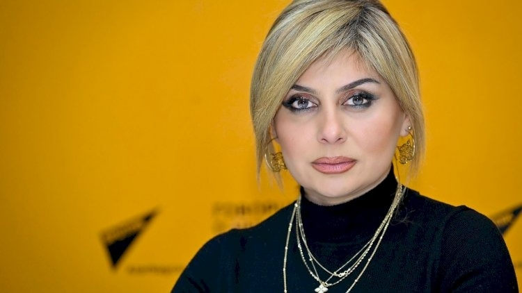 "İnstaqramı döndəriblər ginekoloji stola"