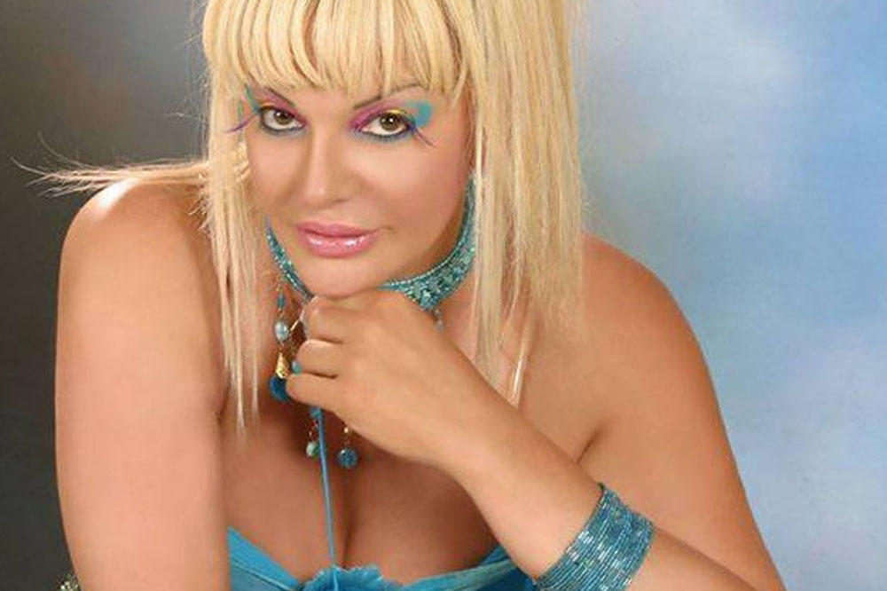 Elit Star Cəmiləyə Dubayda 2 milyonluq EV, 50 minlik qızıl dəsti