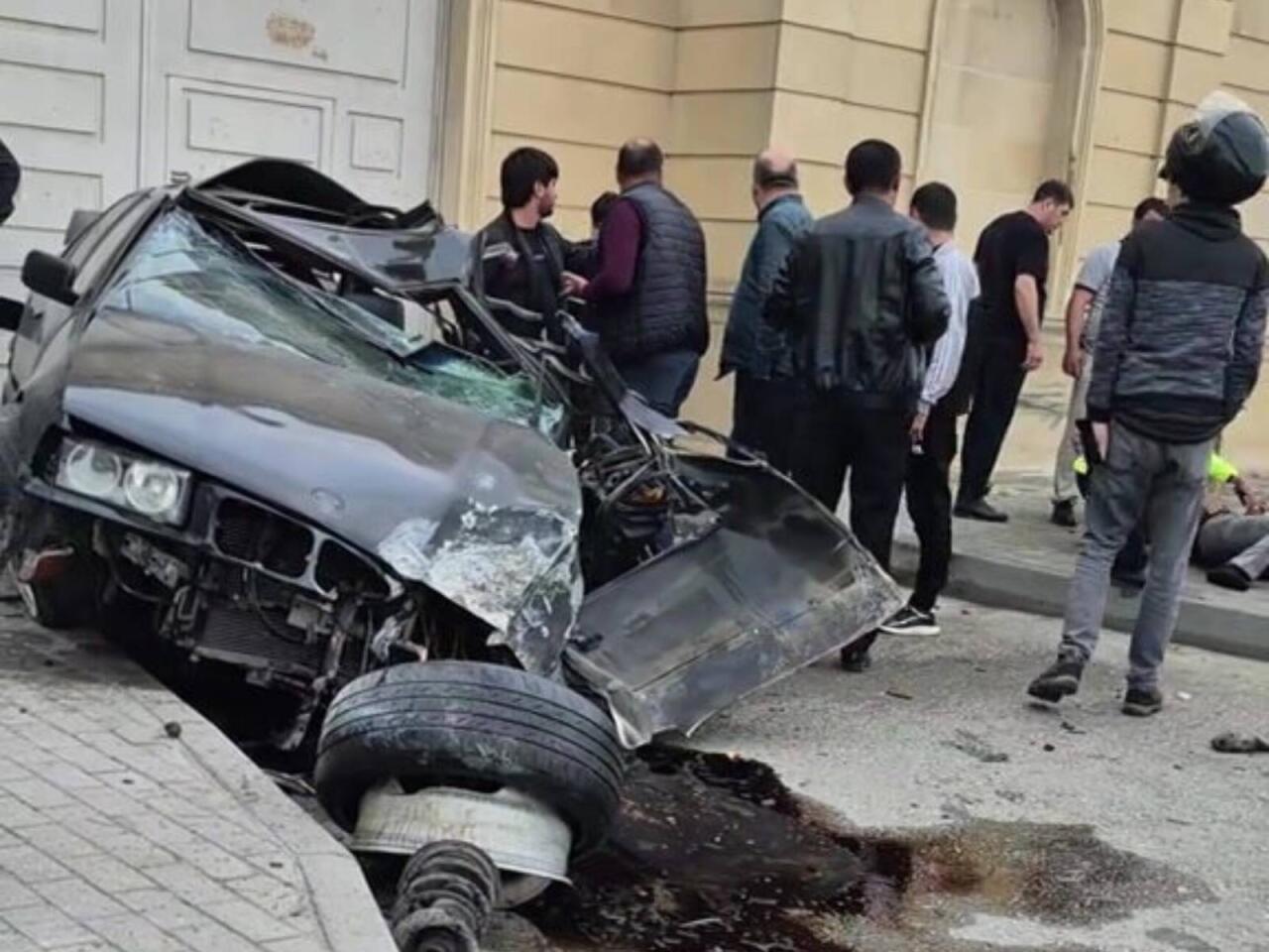 Buzovna yolunda ağır qəza  "BMW" bu hala düşdü  VİDEO