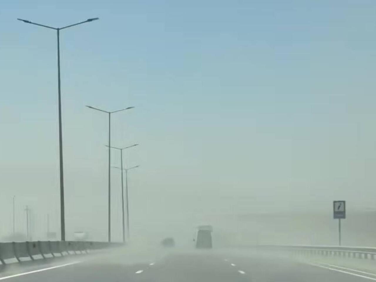 Bakıda "qum qasırğası"  VİDEO