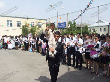 Məktəblərdə "Son zəng" tədbirləri bu tarixdə keçiriləcək  RƏSMİ
