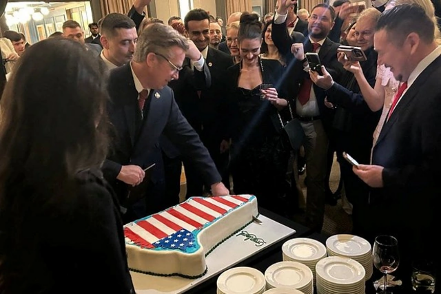 ABŞdə Qrenlandiyanı "kəsib yedilər" 