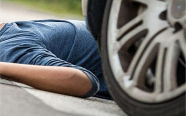 Cəlilabadda məktəb direktoru piyadanı maşınla vurdu