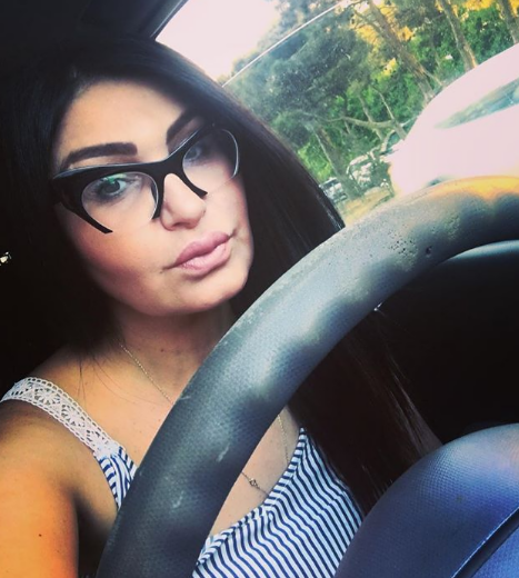 Meyxana&ccedil;ı sevgilisinin m&uuml;dafiəsinə qalxdı: "Q&uuml;ruru ilə oynamayın, o, KİŞİDİR" 